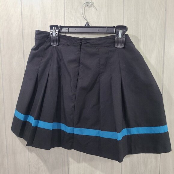 Izod XFG Cool FX Pleated Golf Skort Black w/Blue Stripe Size 12 - Picture 2 of 6